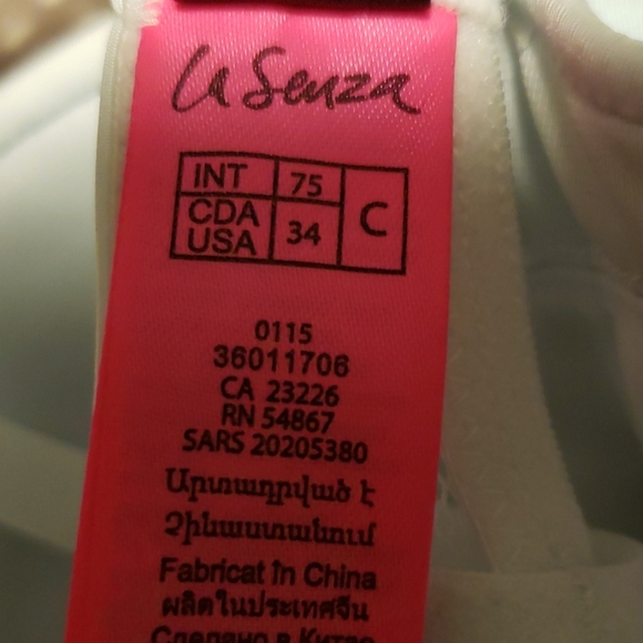 LA SENZA the show off bra - Picture 3 of 4